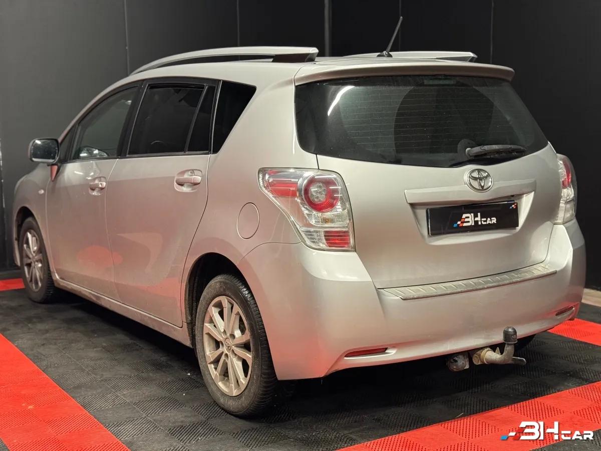 Aperçu indisponible de Toyota Verso