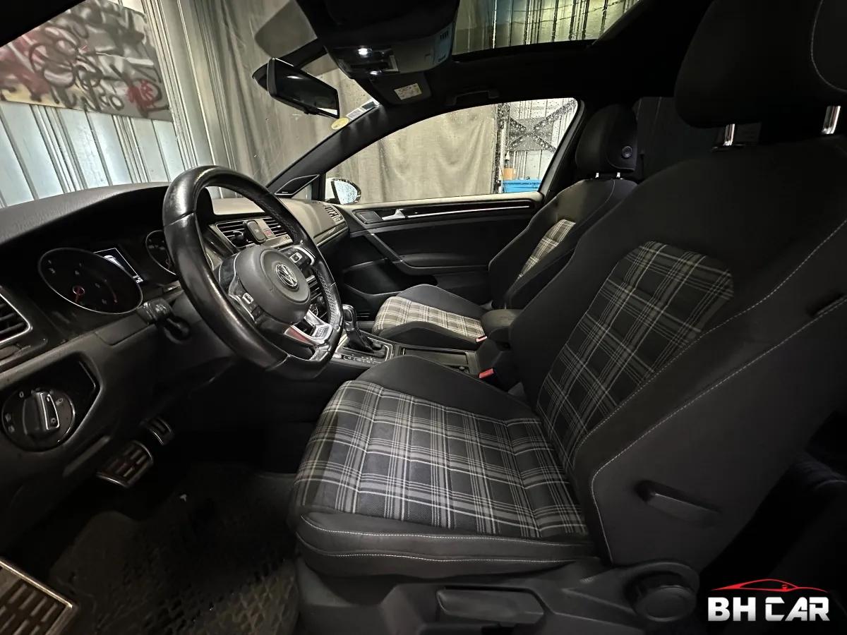 Aperçu indisponible de Volkswagen Golf