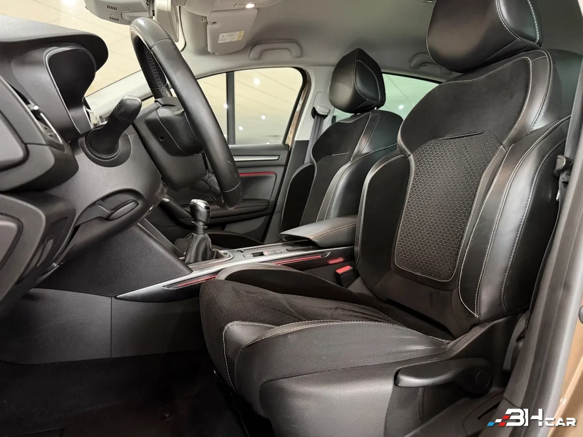 Renault Megane - photo 11