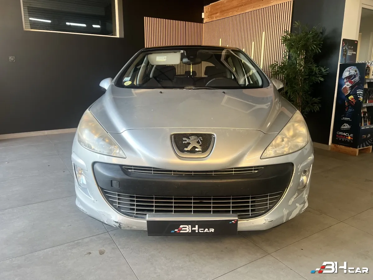 Peugeot 308 - photo 2