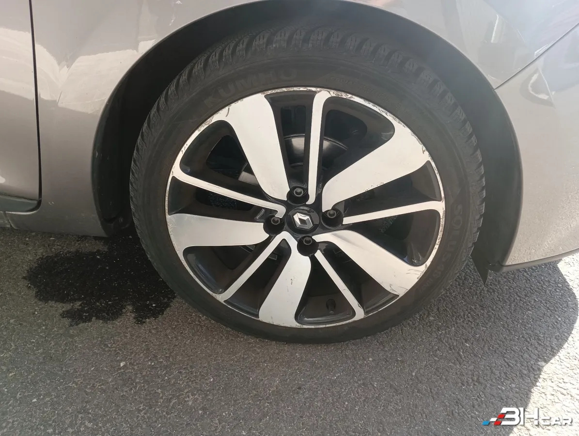 Renault Clio - photo 13