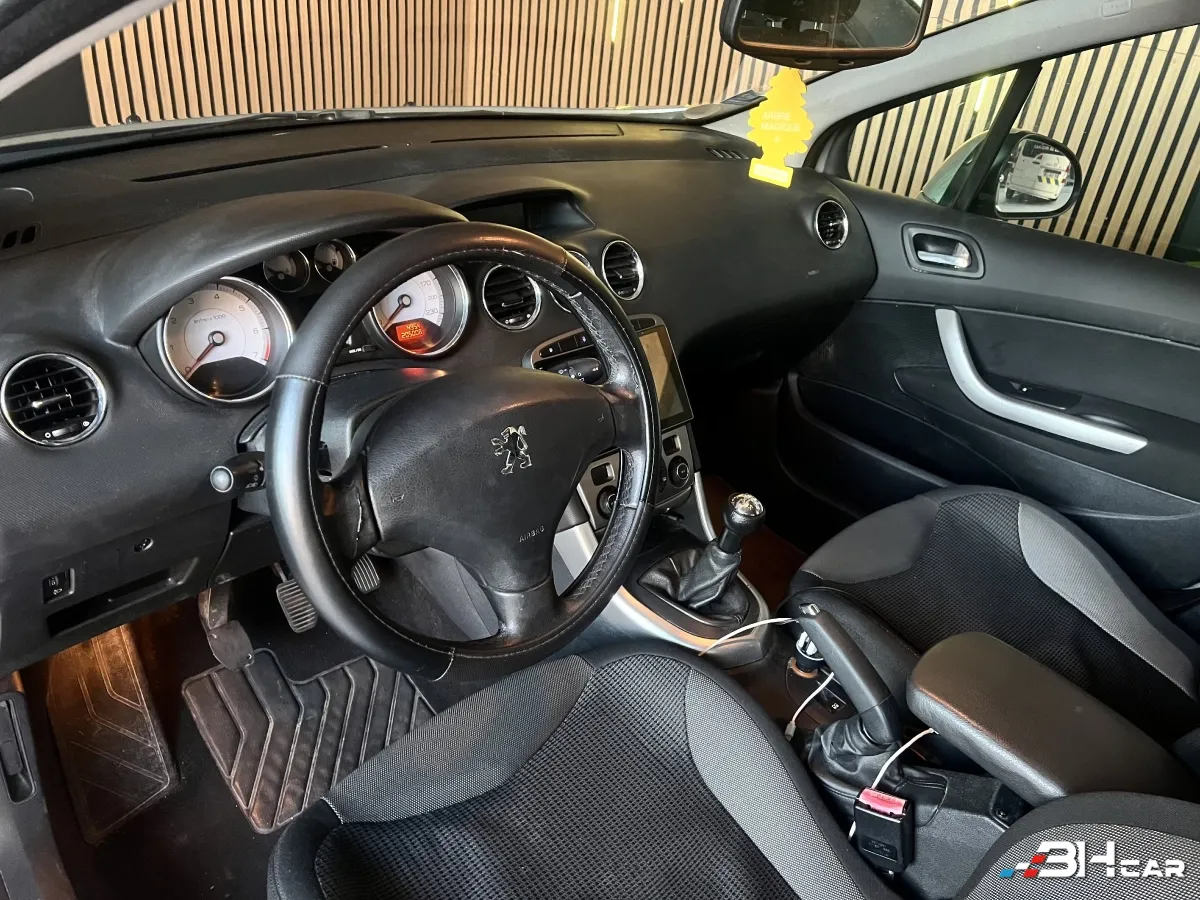Peugeot 308 - photo 10