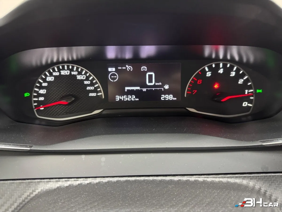 Peugeot 208 - photo 9