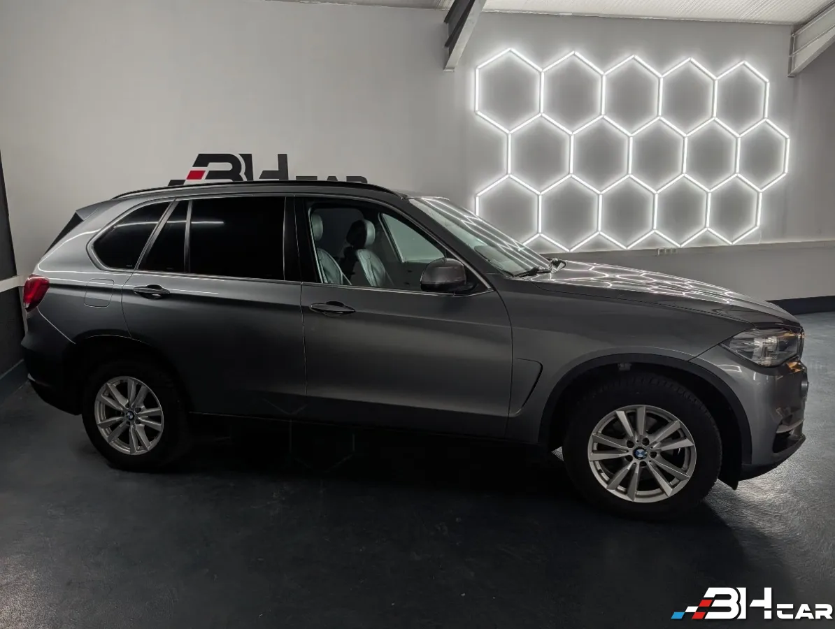 Bmw X5 - photo 5