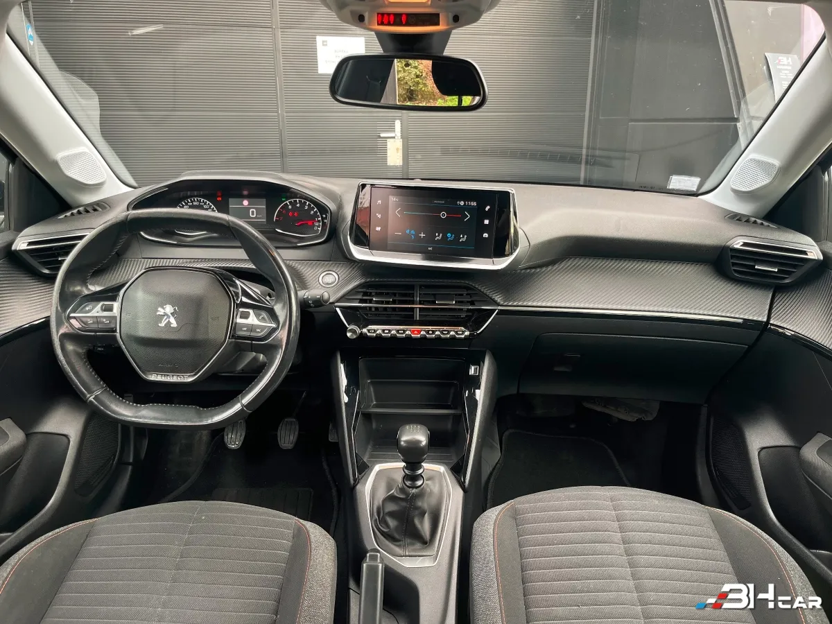 Peugeot 208 - photo 14