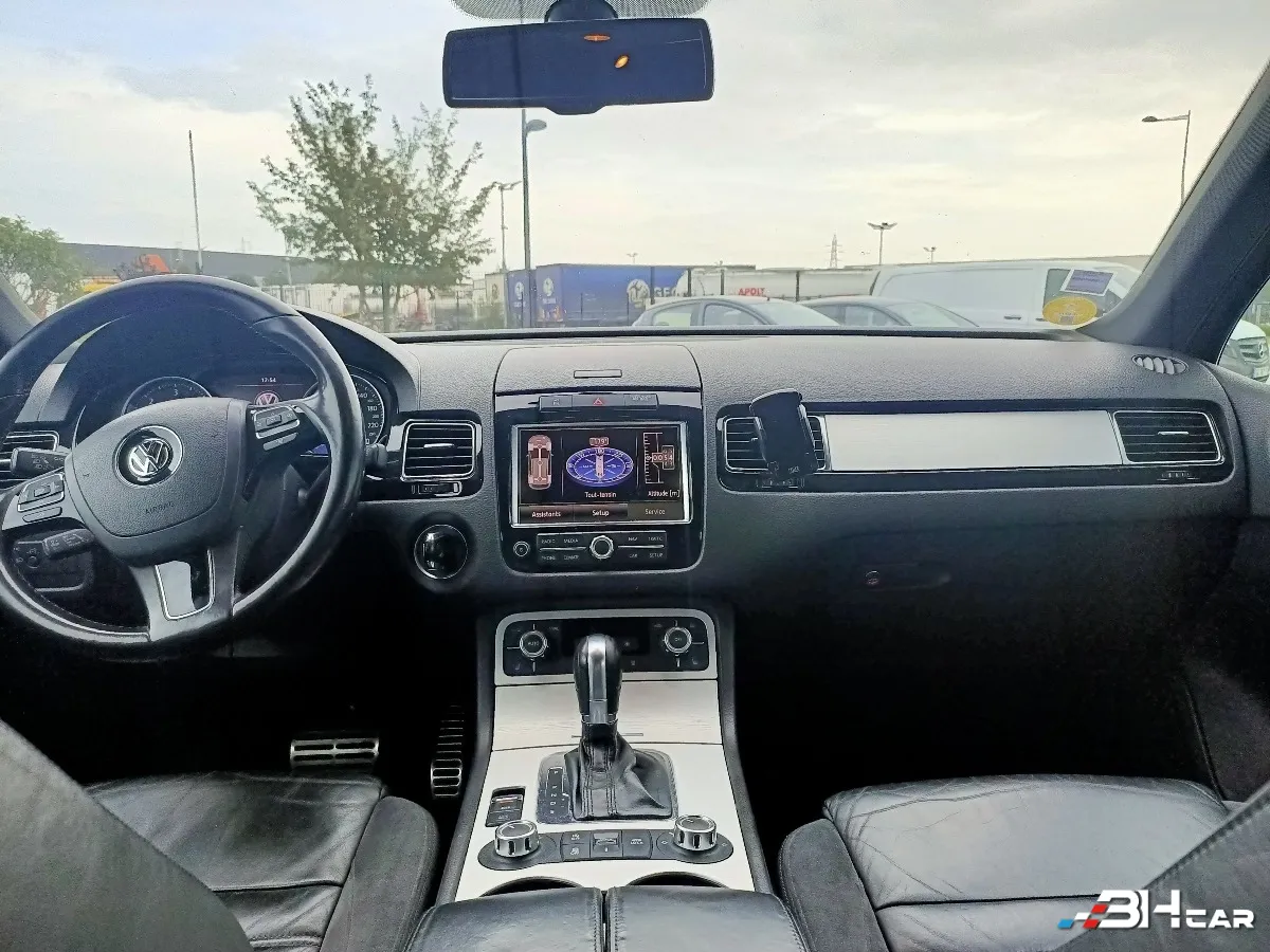 Volkswagen Touareg - photo 7