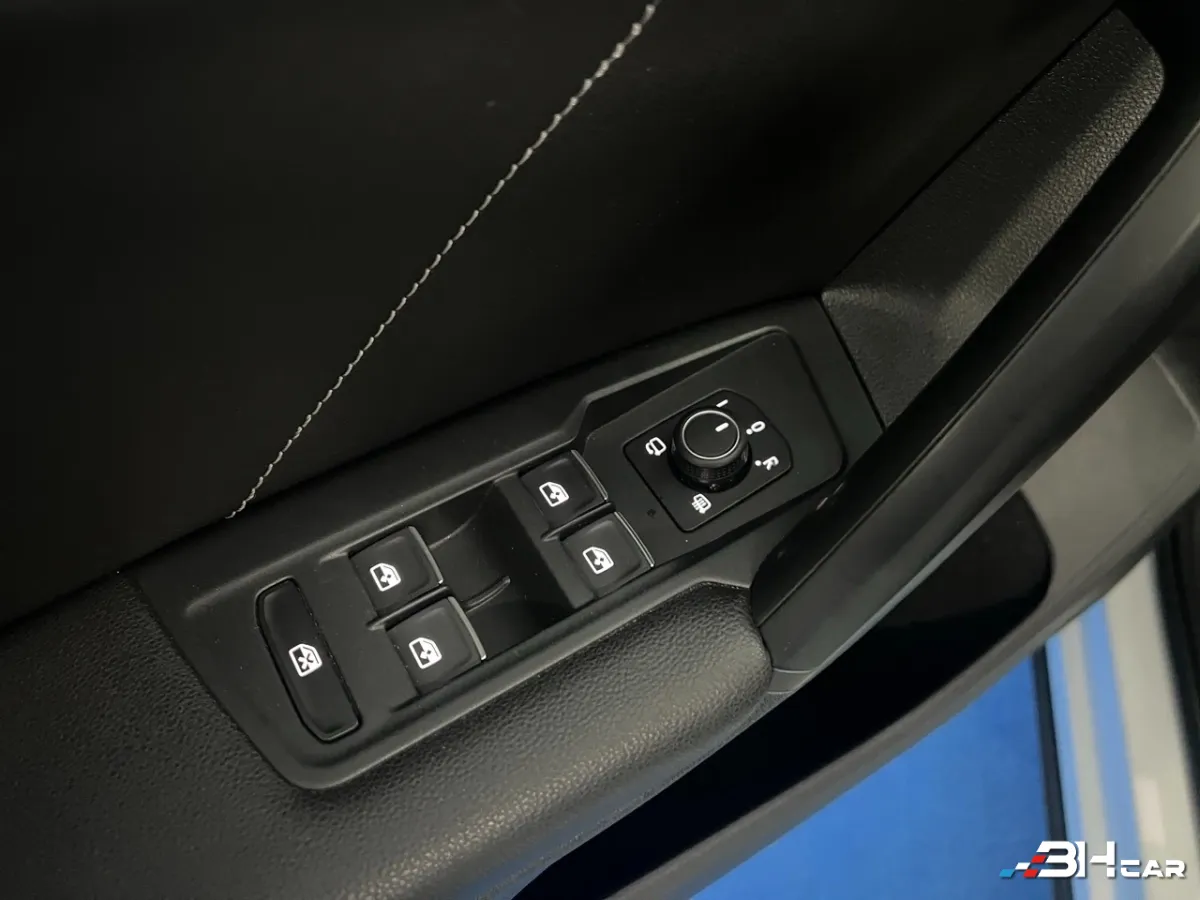 Volkswagen Tiguan - photo 37
