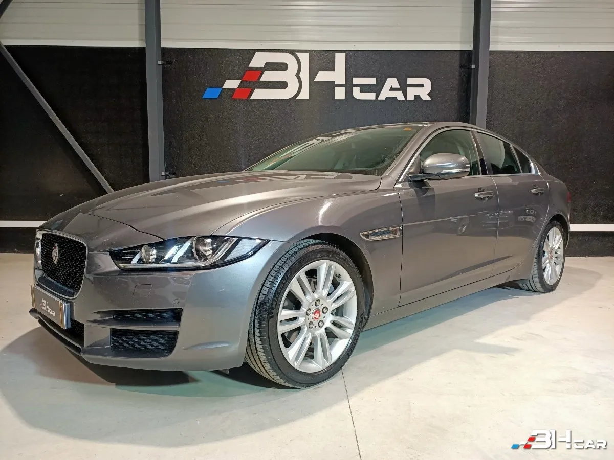 Jaguar Xe