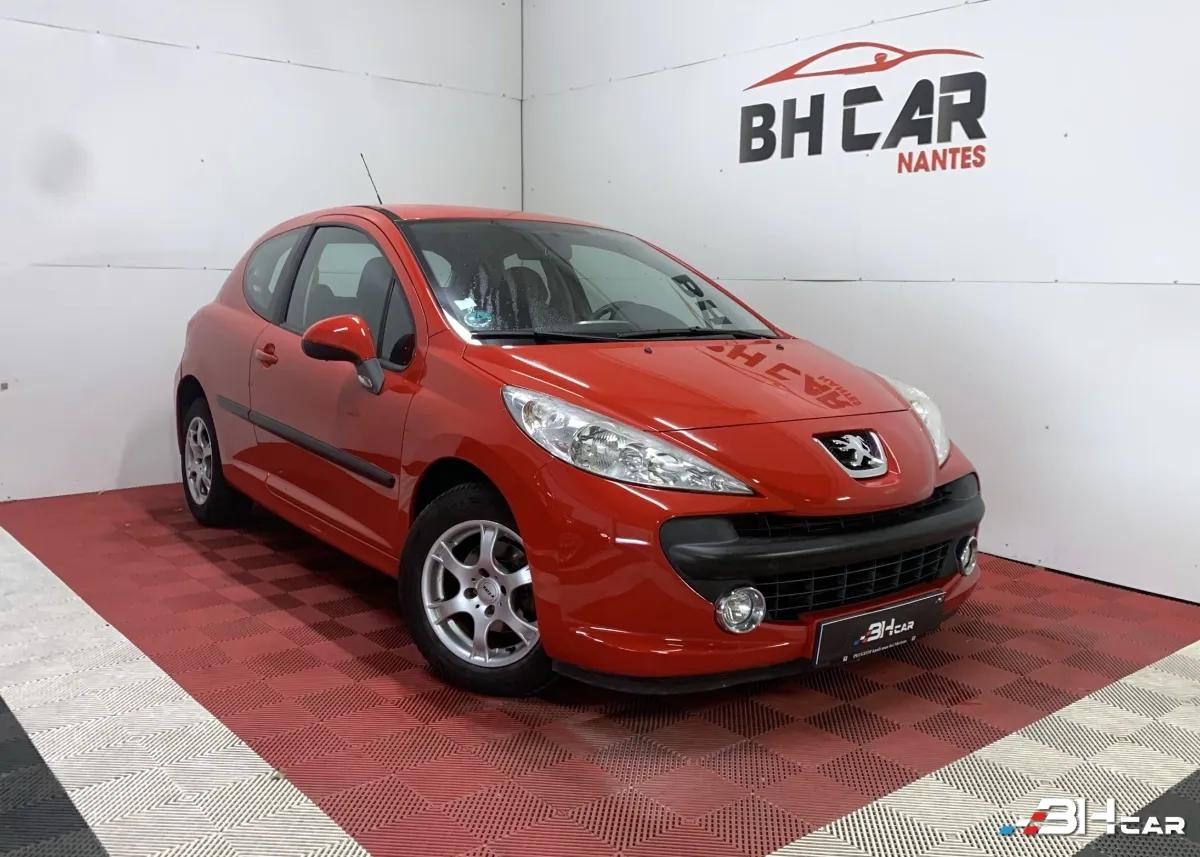 Image: Peugeot 207 1.4 75 URBAN