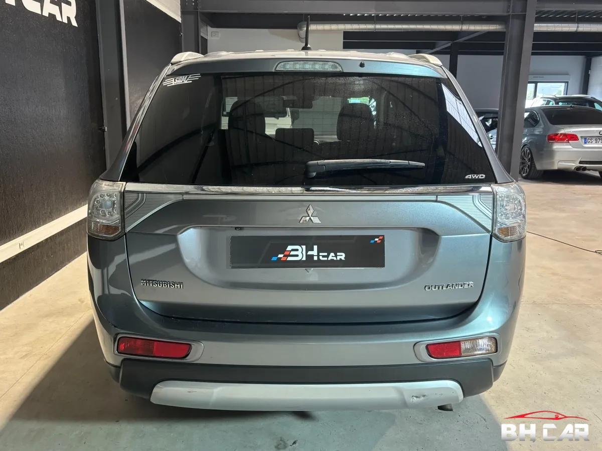 Aperçu indisponible de Mitsubishi Outlander