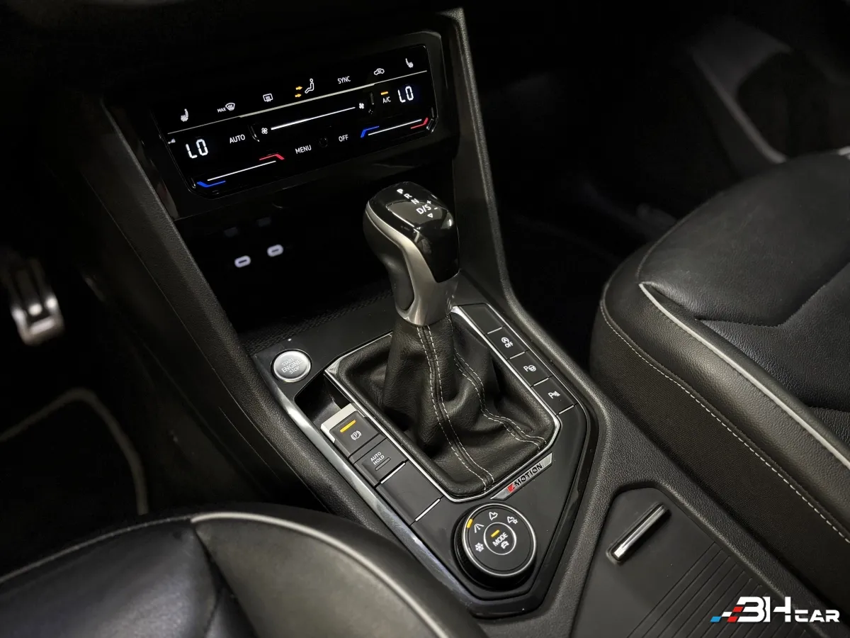 Volkswagen Tiguan - photo 32