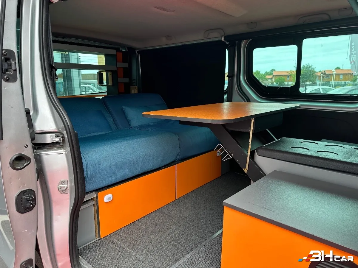 Renault Trafic - photo 16