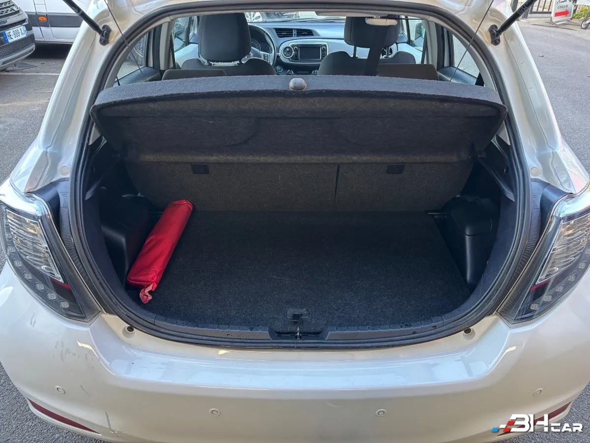 Toyota Yaris - photo 13