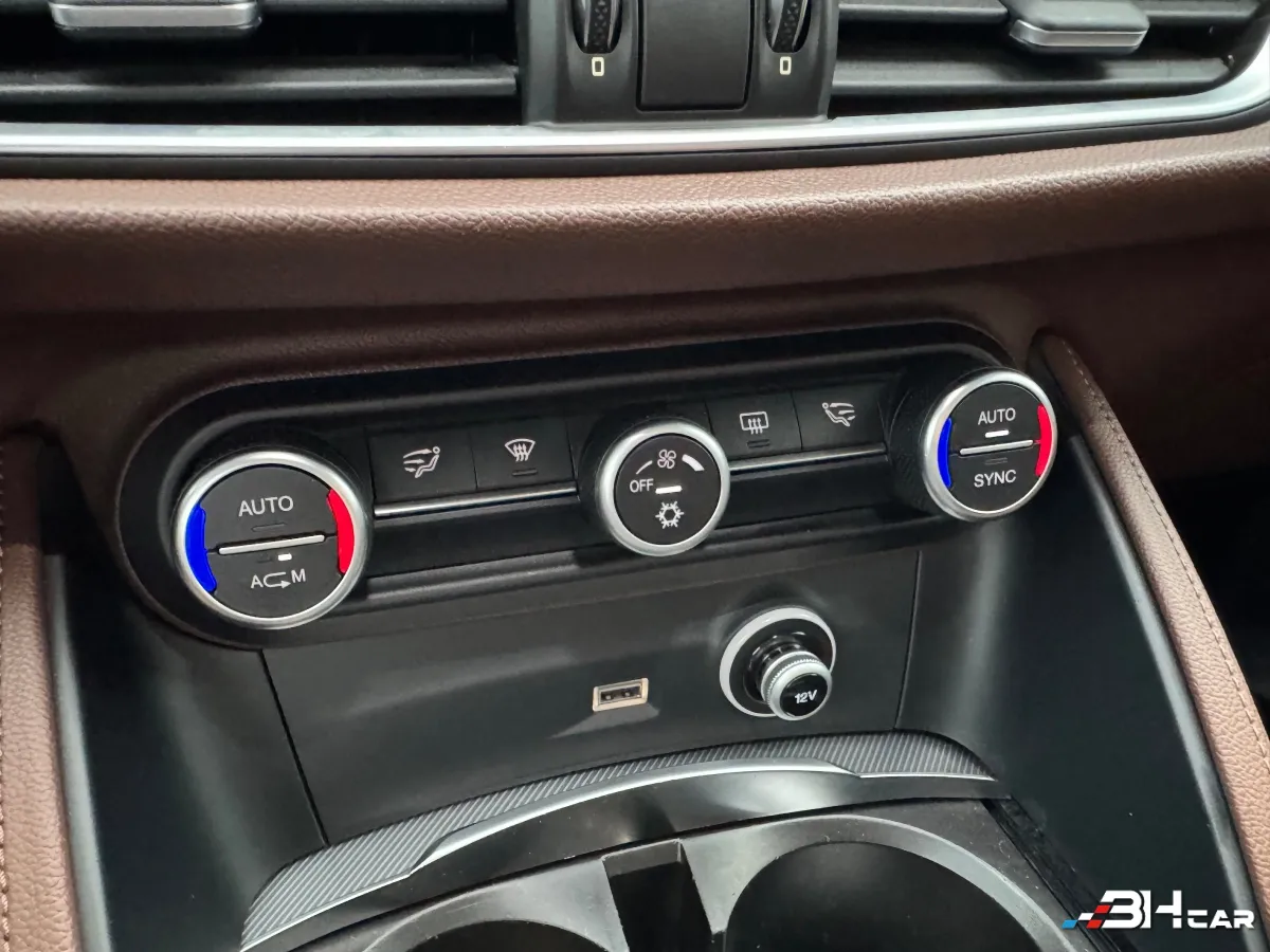 Alfa Romeo Stelvio - photo 27