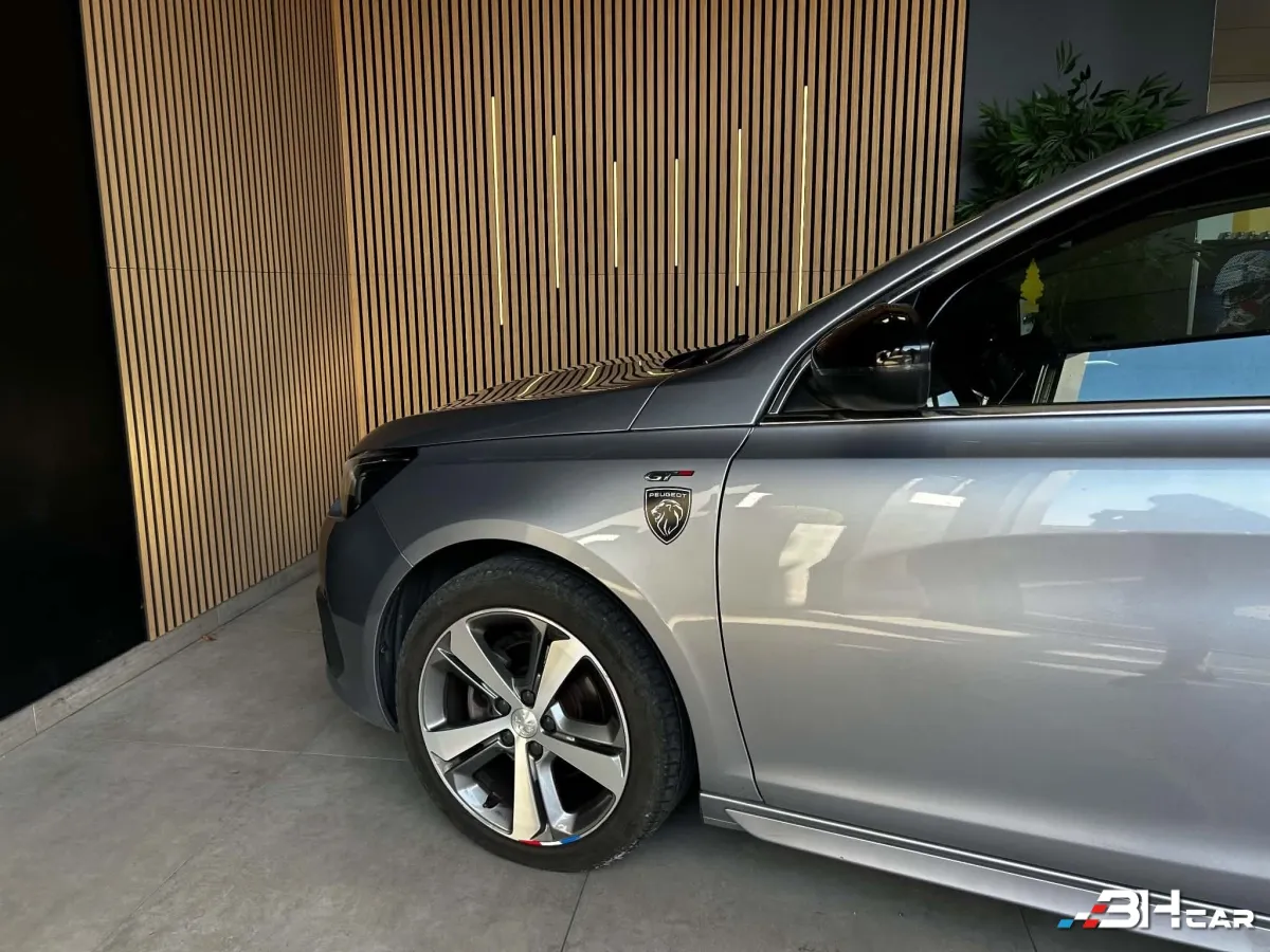 Peugeot 308 - photo 4