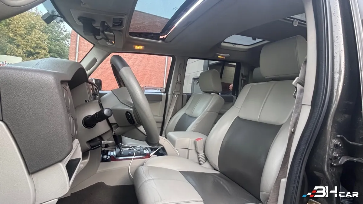 Jeep Commander - photo 8
