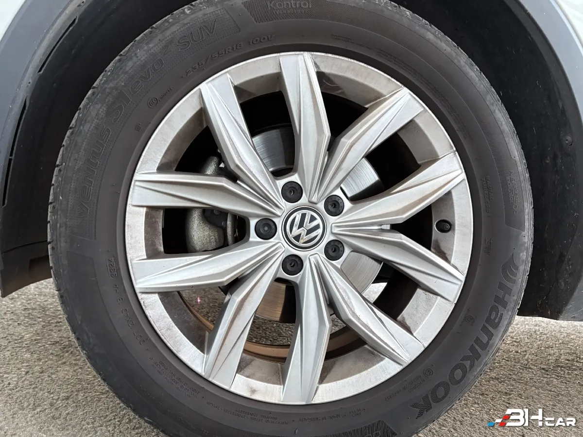 Volkswagen Tiguan - photo 23