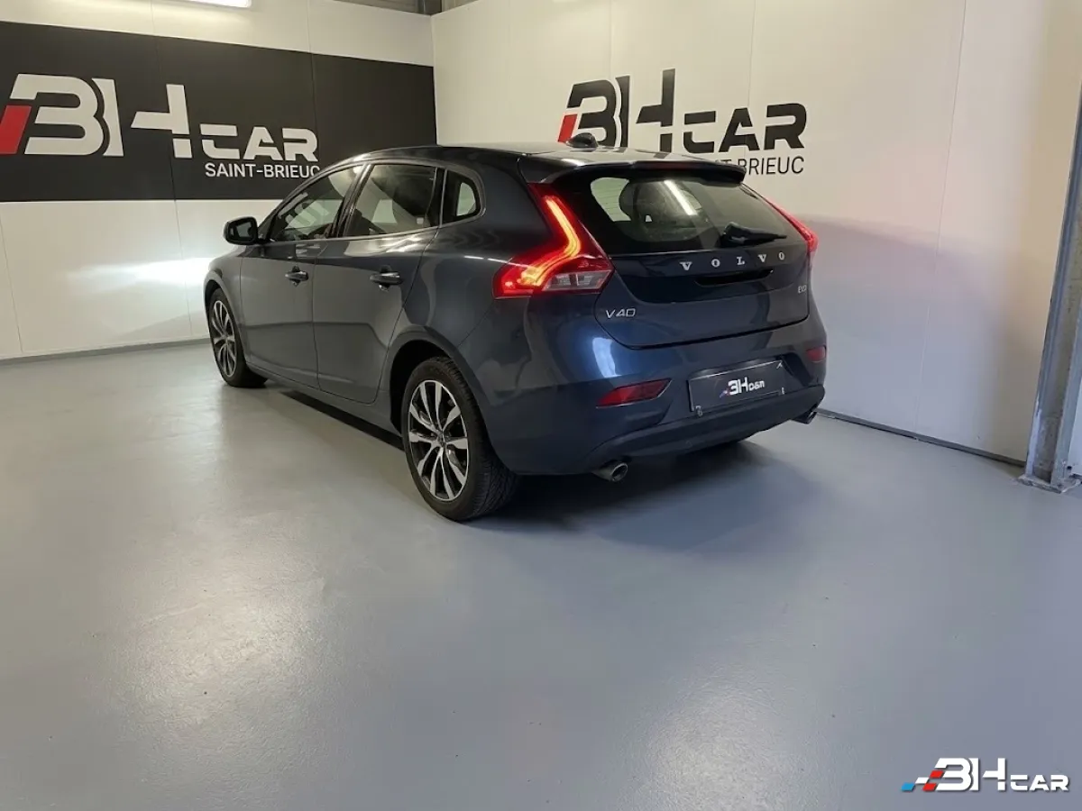 Volvo V40 - photo 5