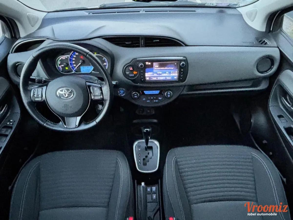 TOYOTA Yaris 3 phase 2 HSD 100h Design 5p