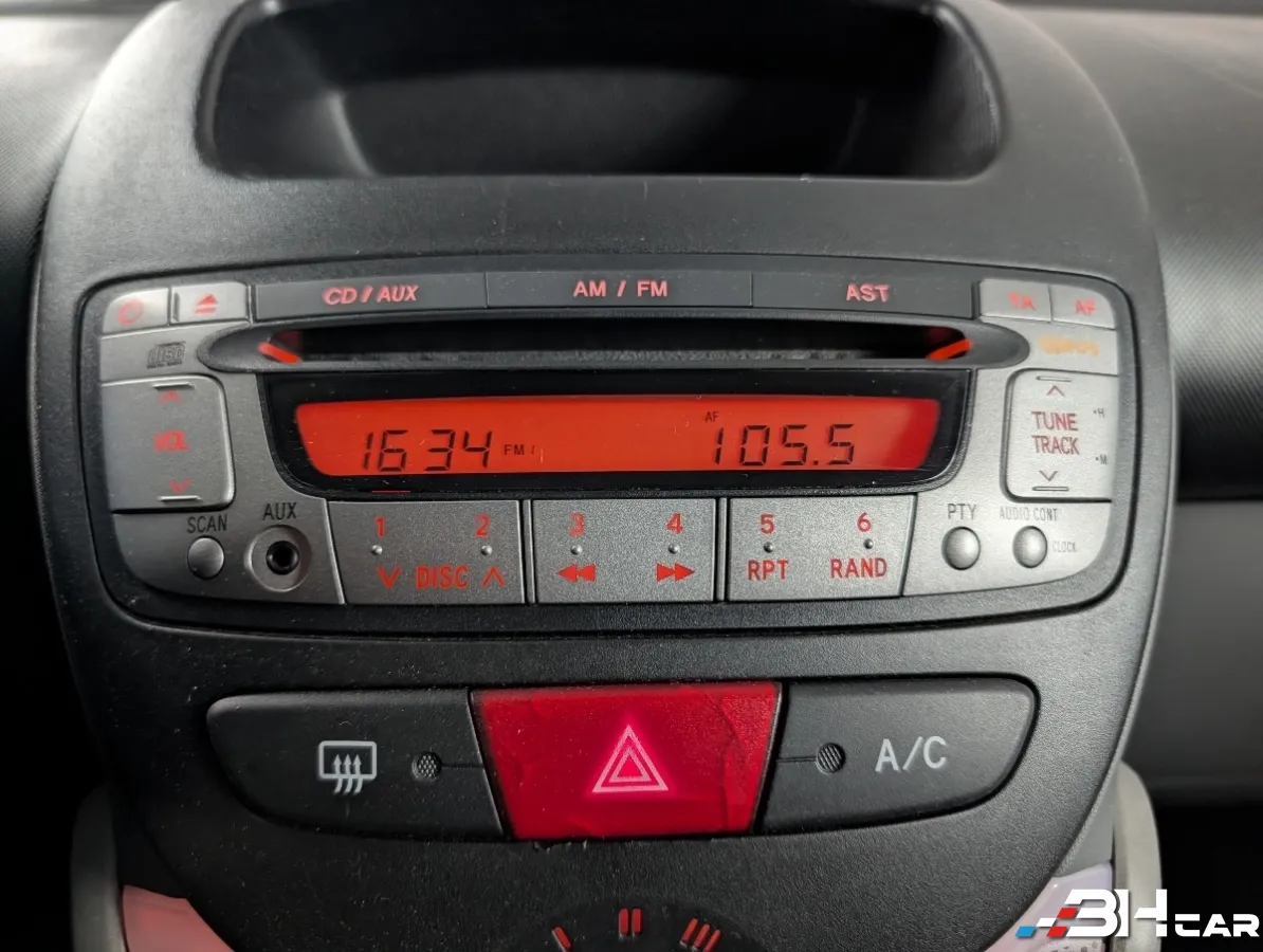 Toyota Aygo - photo 13