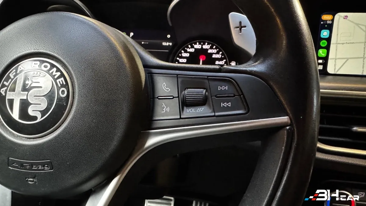 Alfa Romeo Stelvio - photo 24