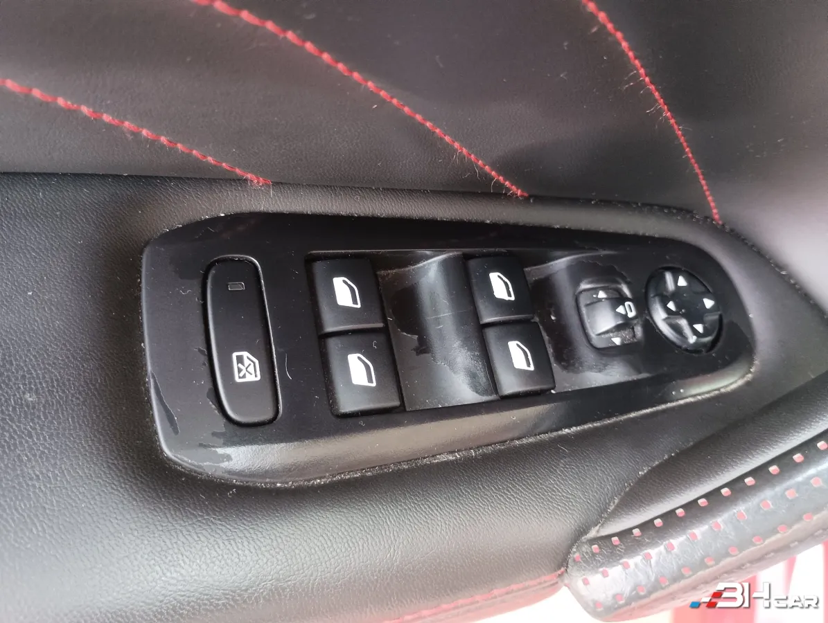 Peugeot 308 - photo 23