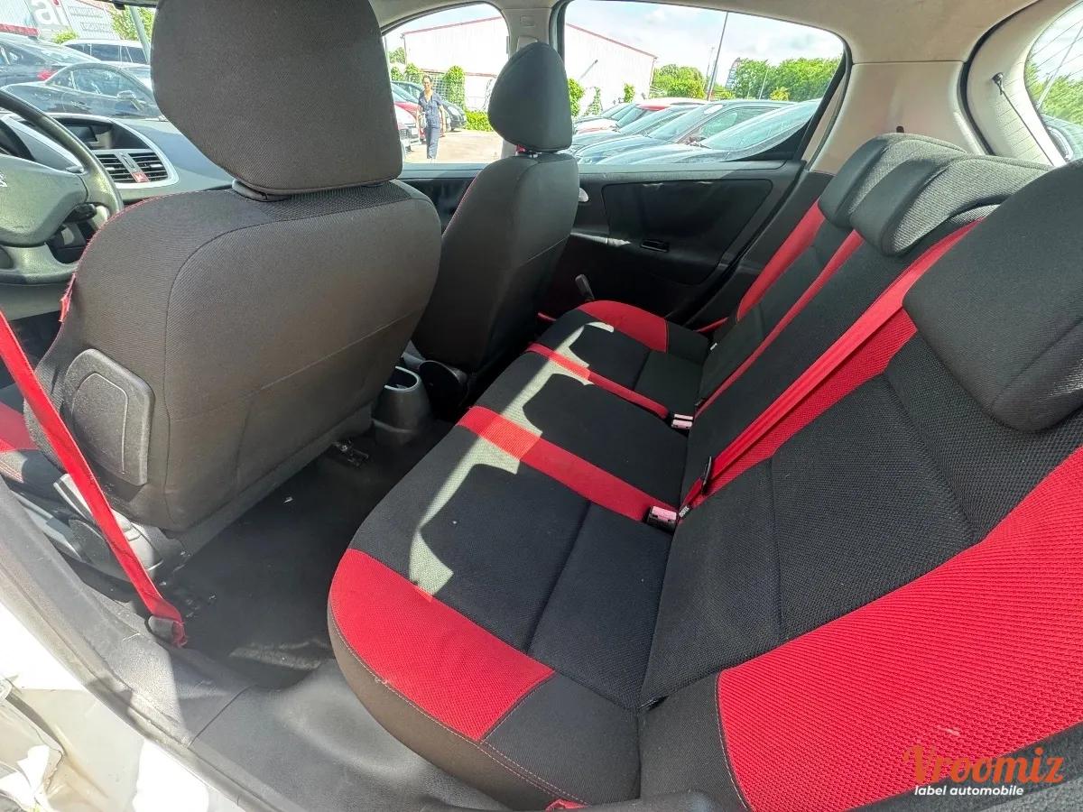 Peugeot 207 1.4 VTI 95 PREMIUM