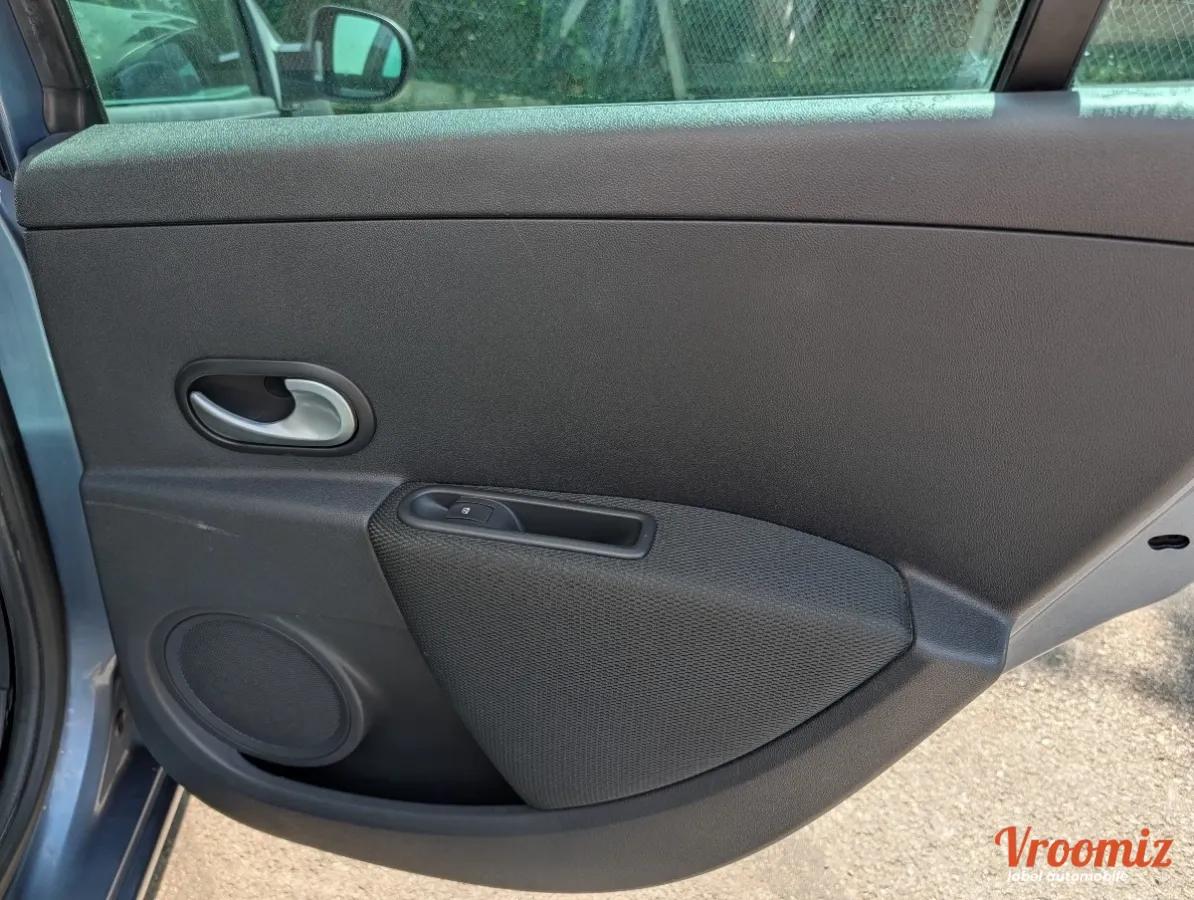 Renault Clio 1.6 110 DYNAMIQUE BVA