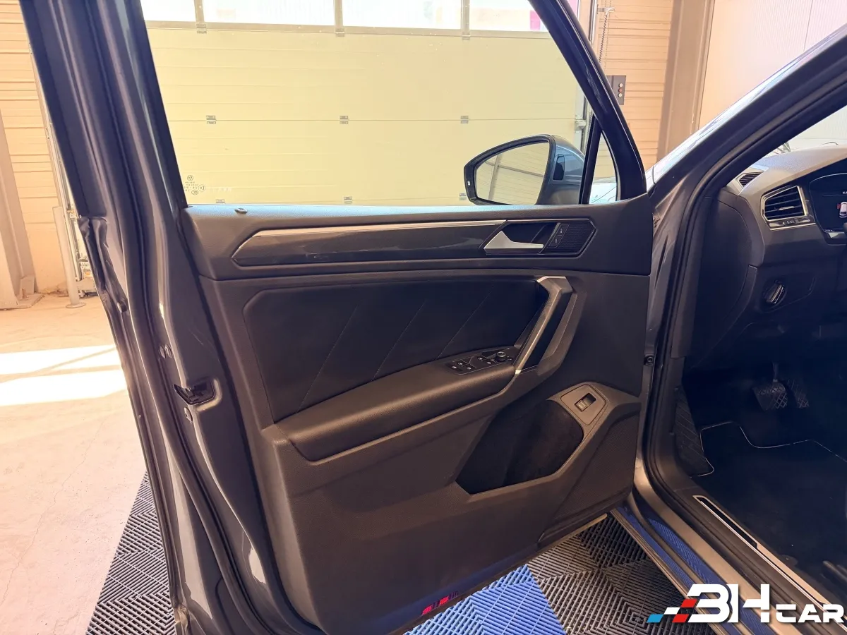 Volkswagen Tiguan - photo 25