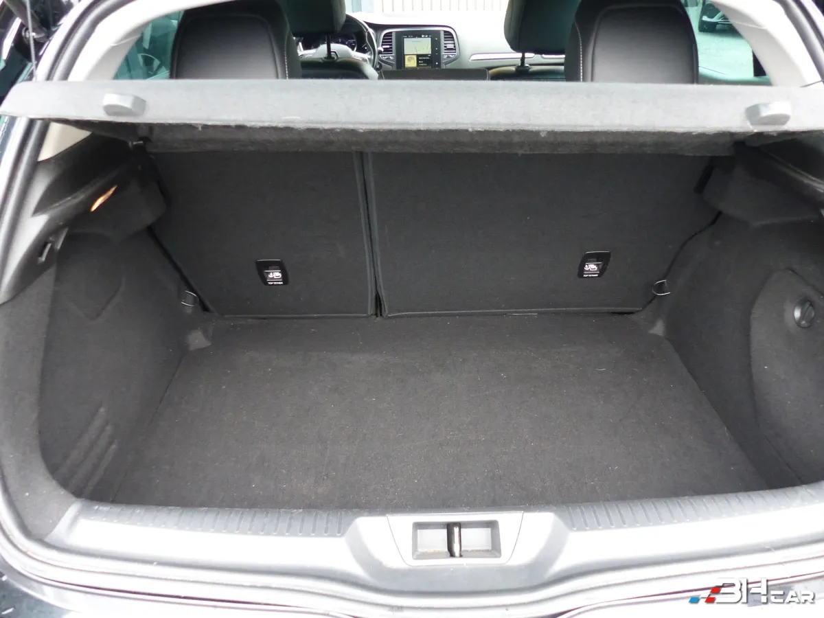 Renault Megane - photo 24