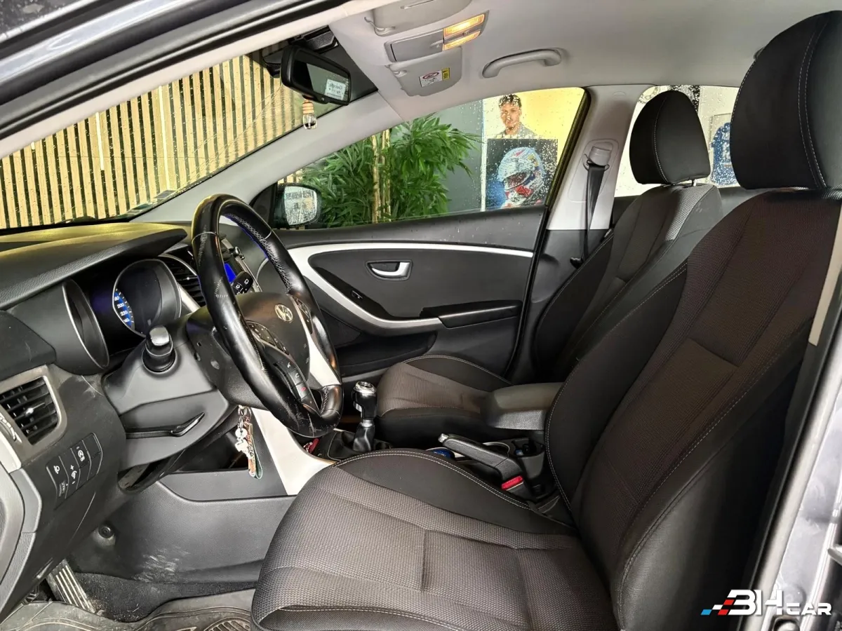 Hyundai I30 - photo 12
