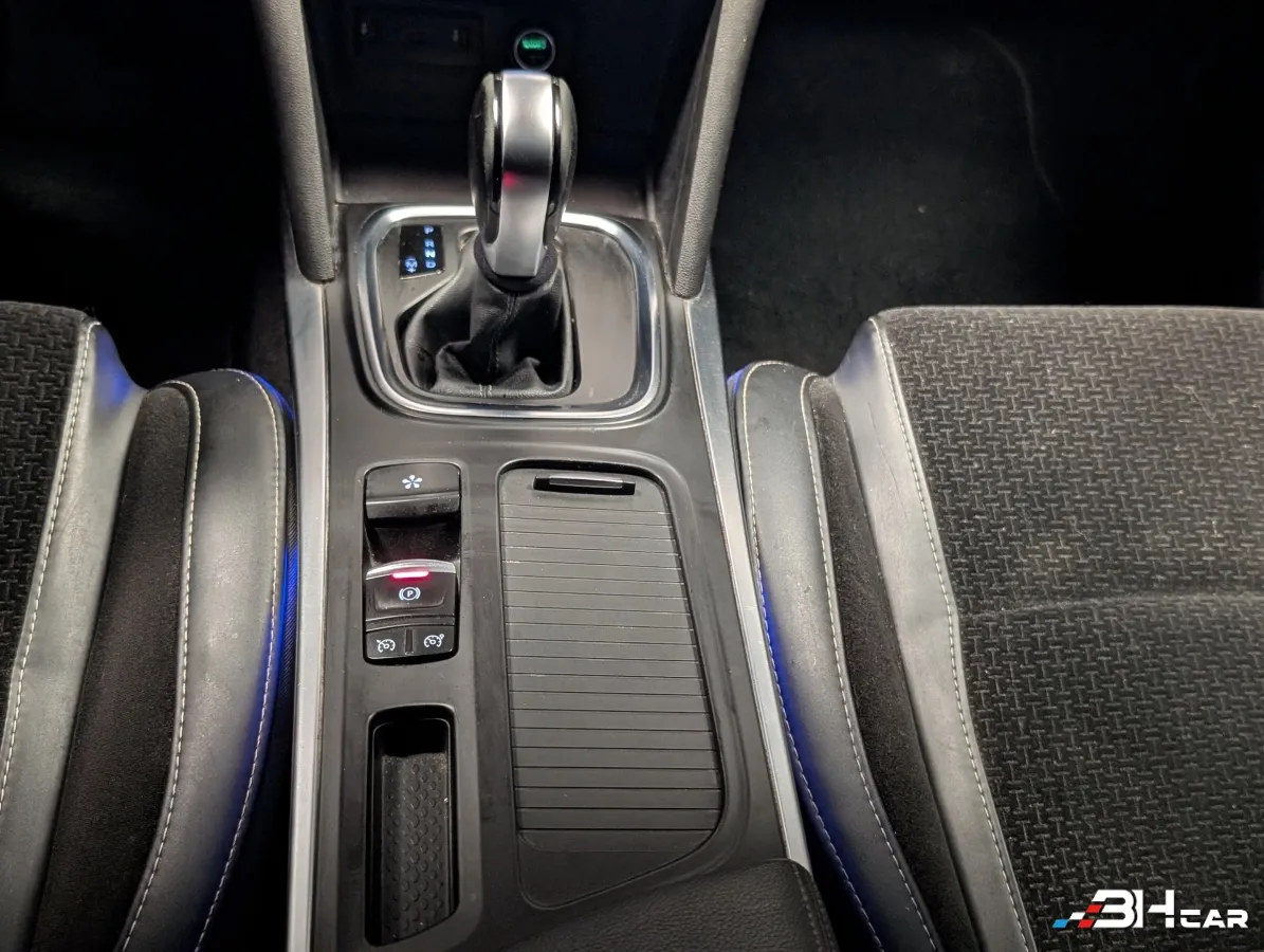 Renault Megane - photo 18