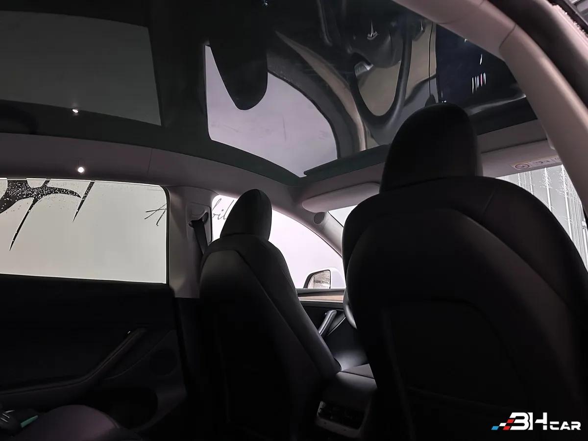 Aperçu indisponible de Tesla Model-y