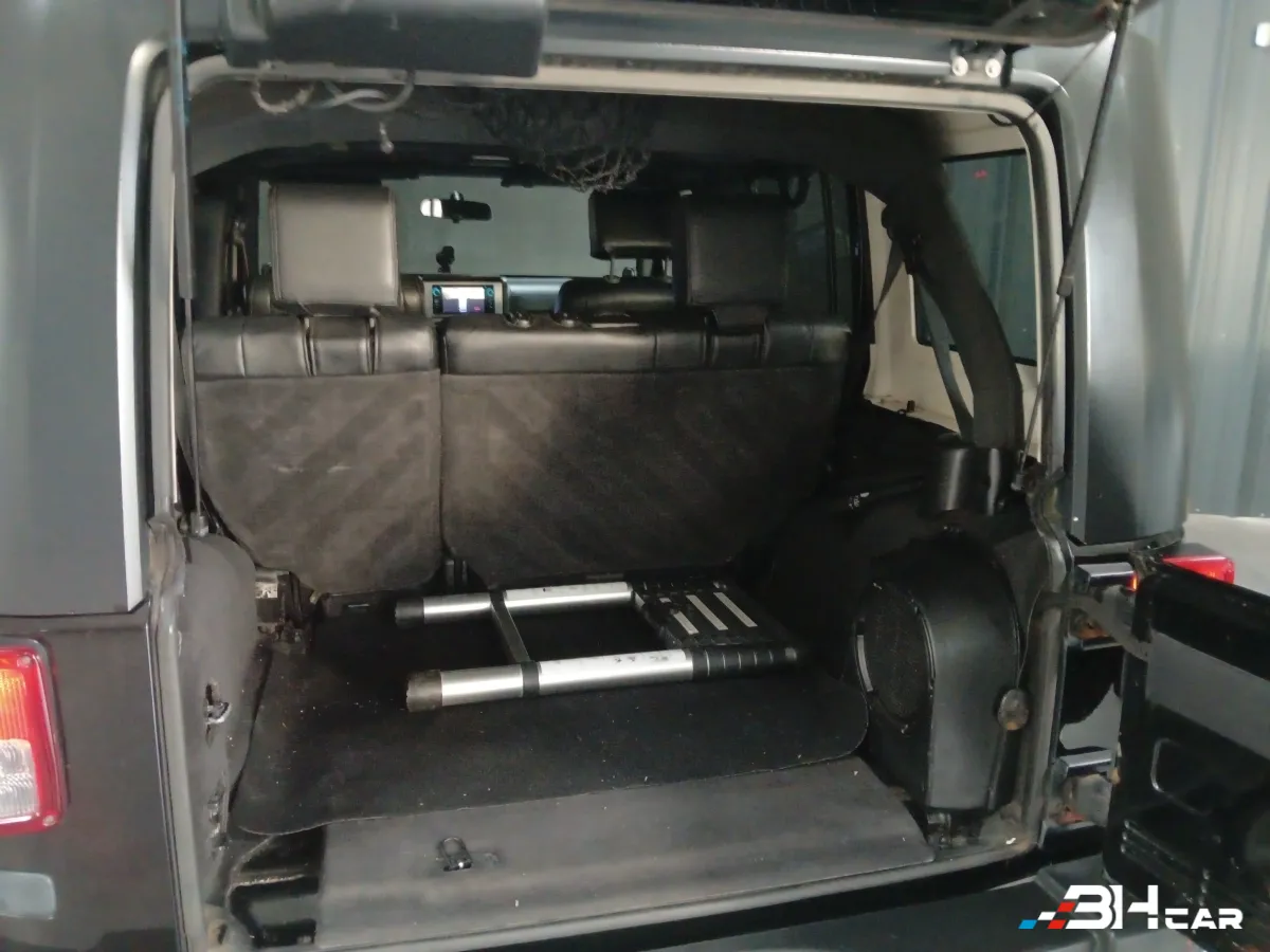 Jeep Wrangler - photo 21