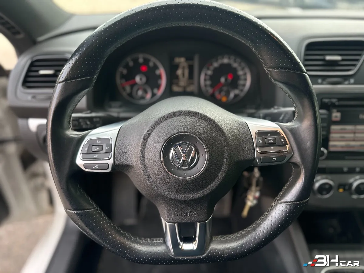 Volkswagen Scirocco - photo 14