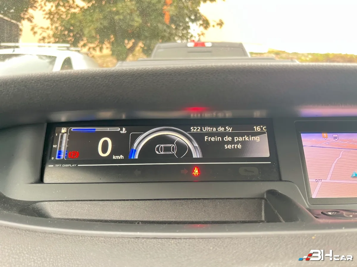 Renault Grand Scenic - photo 25