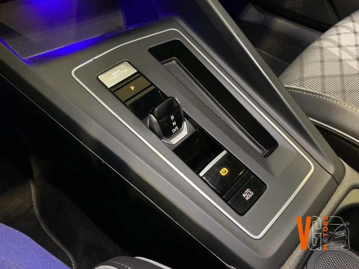 Volkswagen Golf 1.5 E-TSI 150 MHEV HYBRID OPF R-LINE DSG BVA