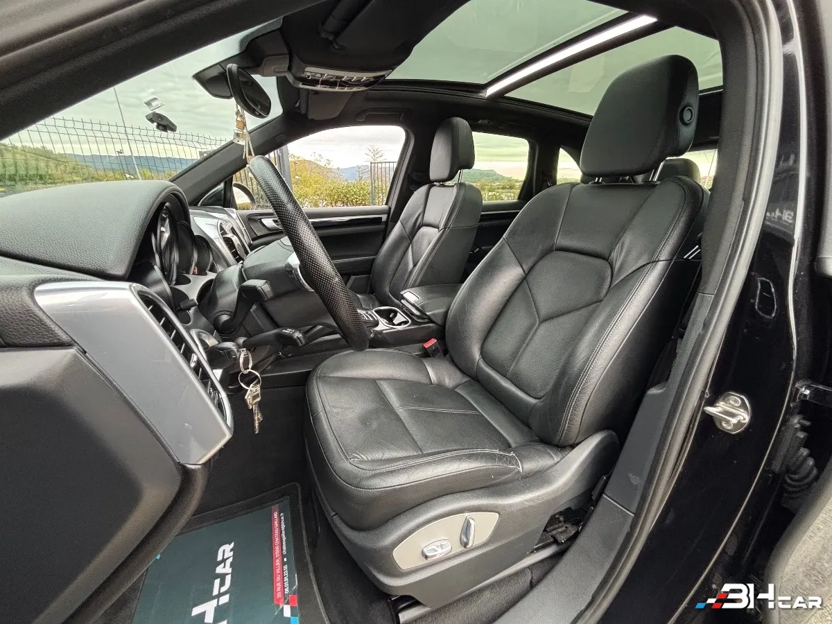 Porsche Cayenne - photo 17