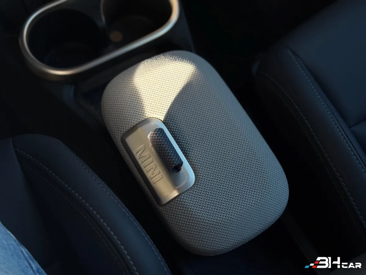 Mini Cabrio - photo 21