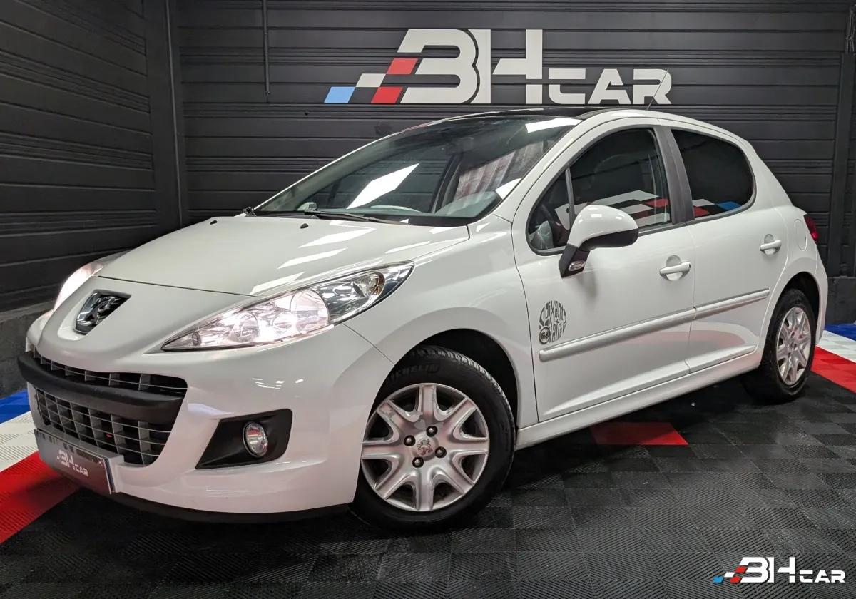 Image: Peugeot 207 1.4 VTI 95 SERIE-64 TOIT PANORAMIQUE