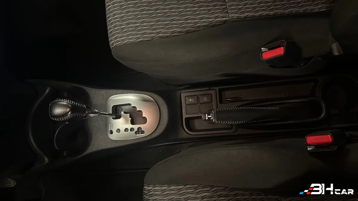 Toyota Yaris - photo 20