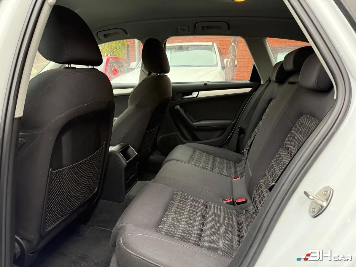 Aperçu indisponible de Audi A4