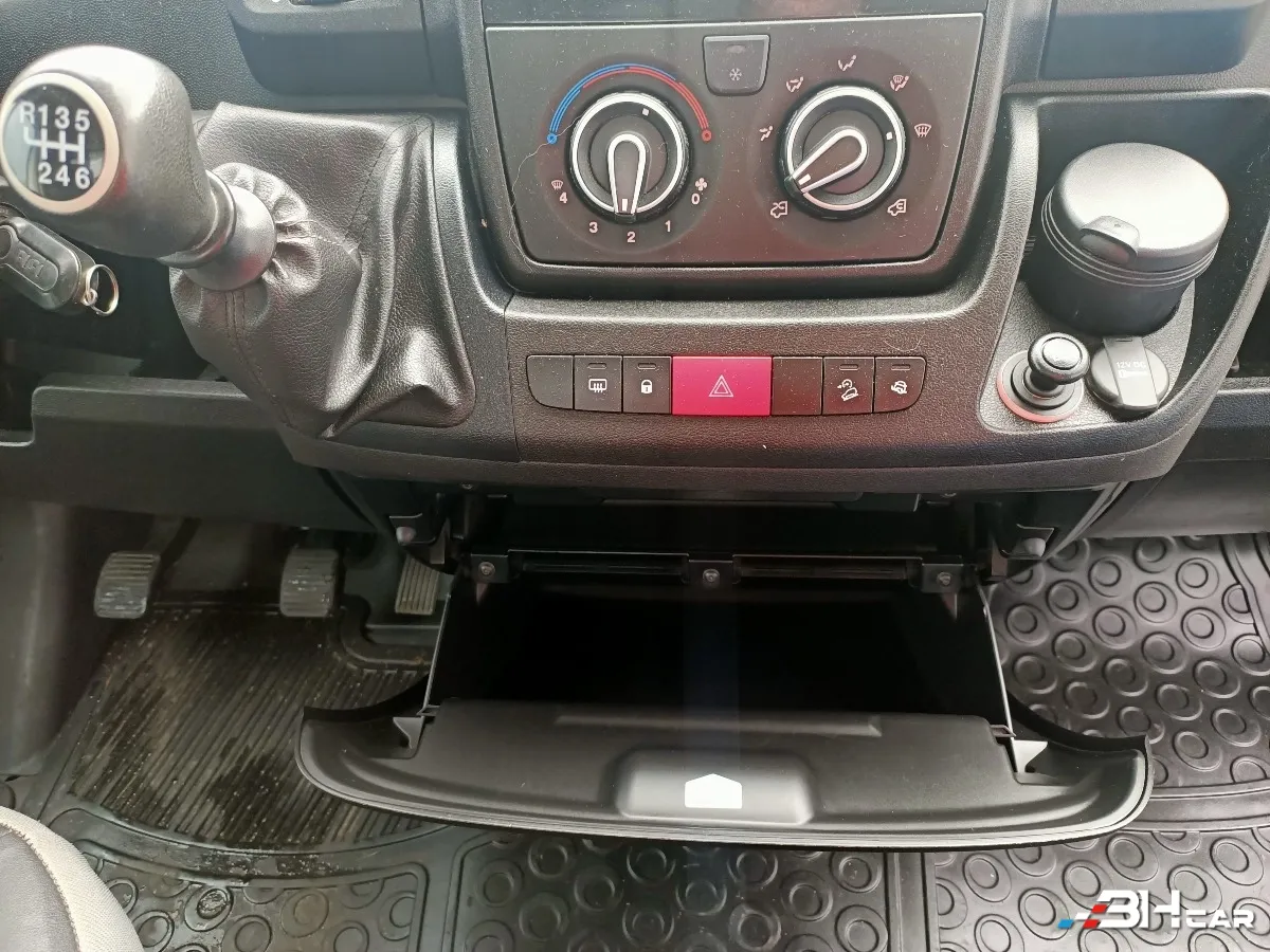 Peugeot Boxer Vu - photo 12
