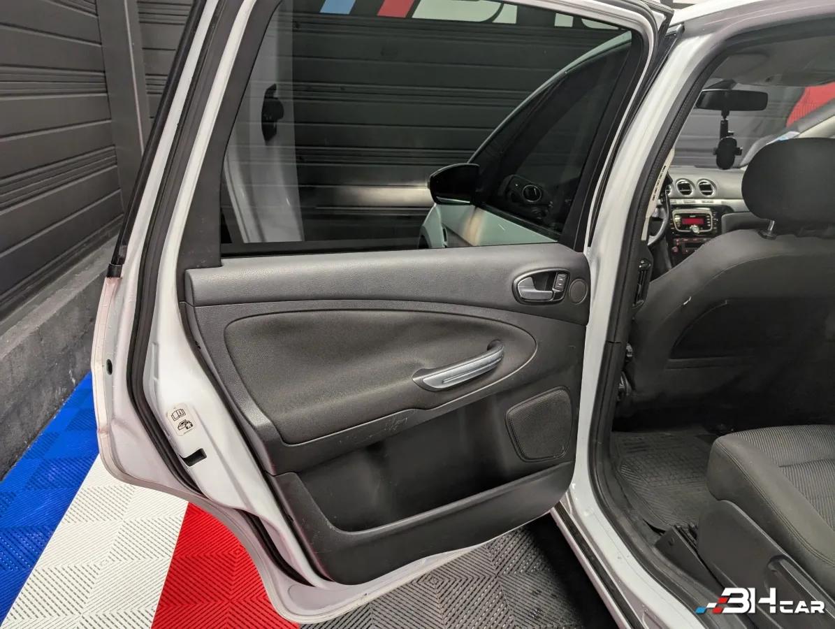 Aperçu indisponible de Ford S-max