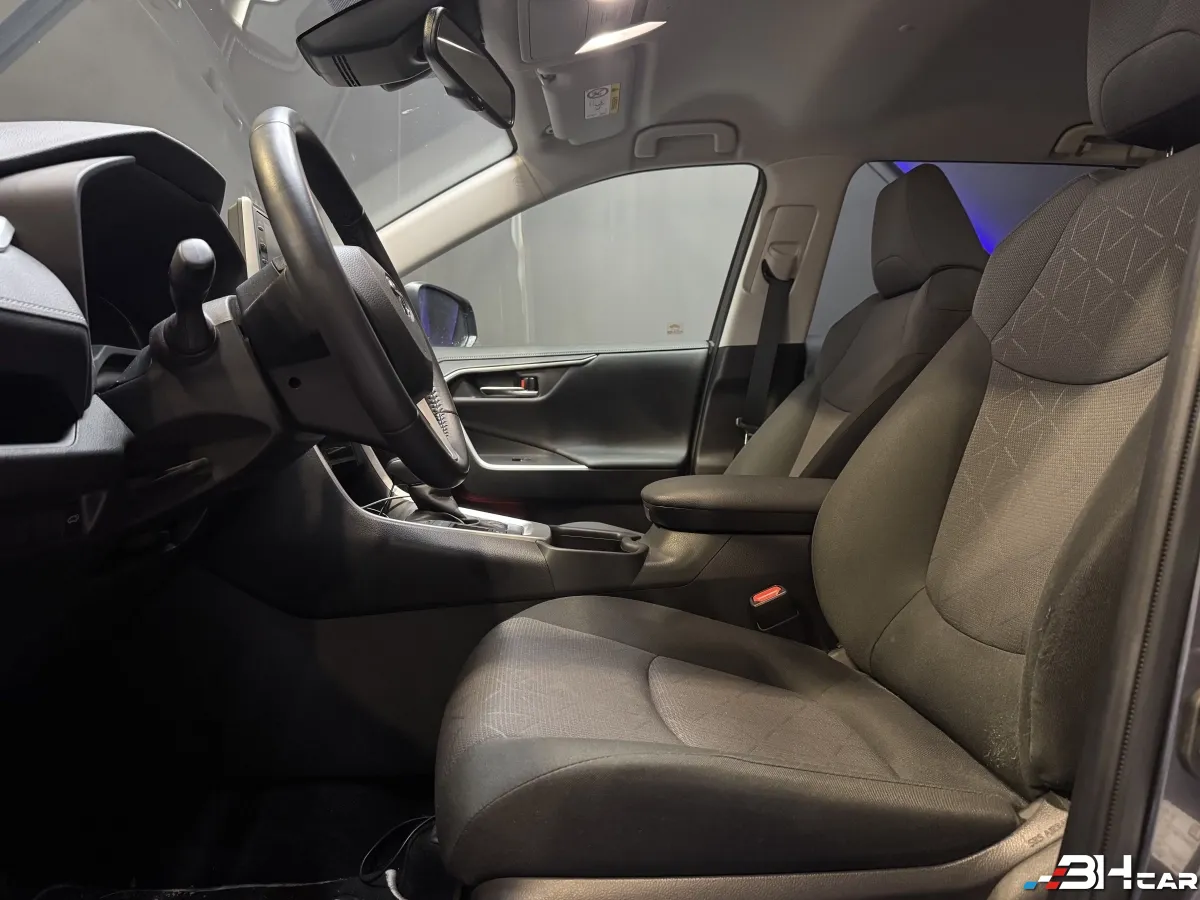 Toyota Rav-4 - photo 9