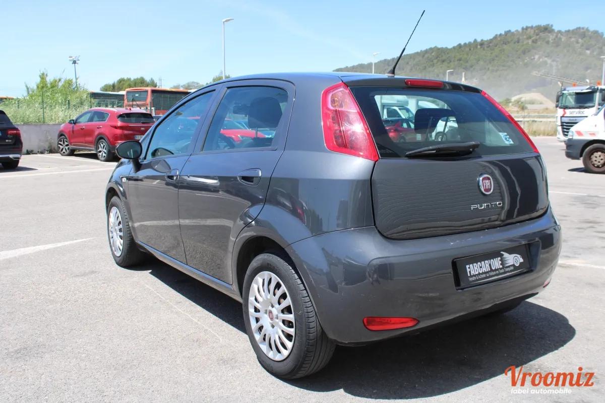 FIAT PUNTO 1.4 8v 78ch S&S Easy 5p - Distribution neuve - Garantie 12 Mois