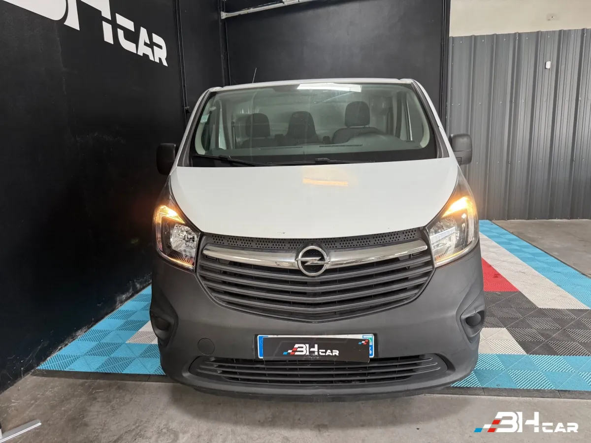 Opel Vivaro Vu - photo 2