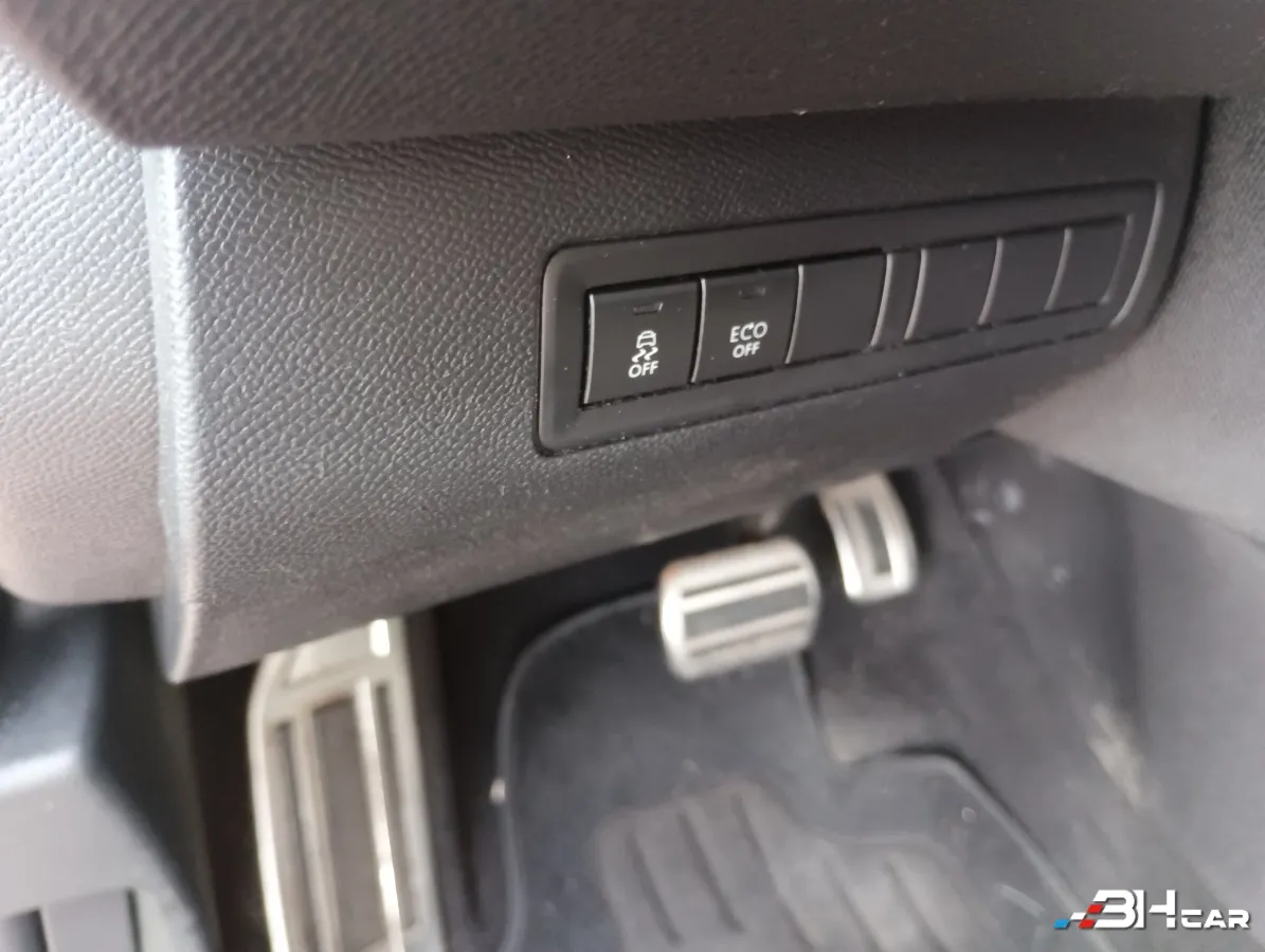 Peugeot 308 - photo 24