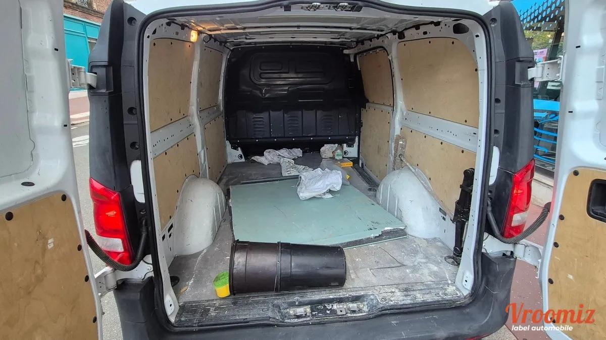 Mercedes Vito 
