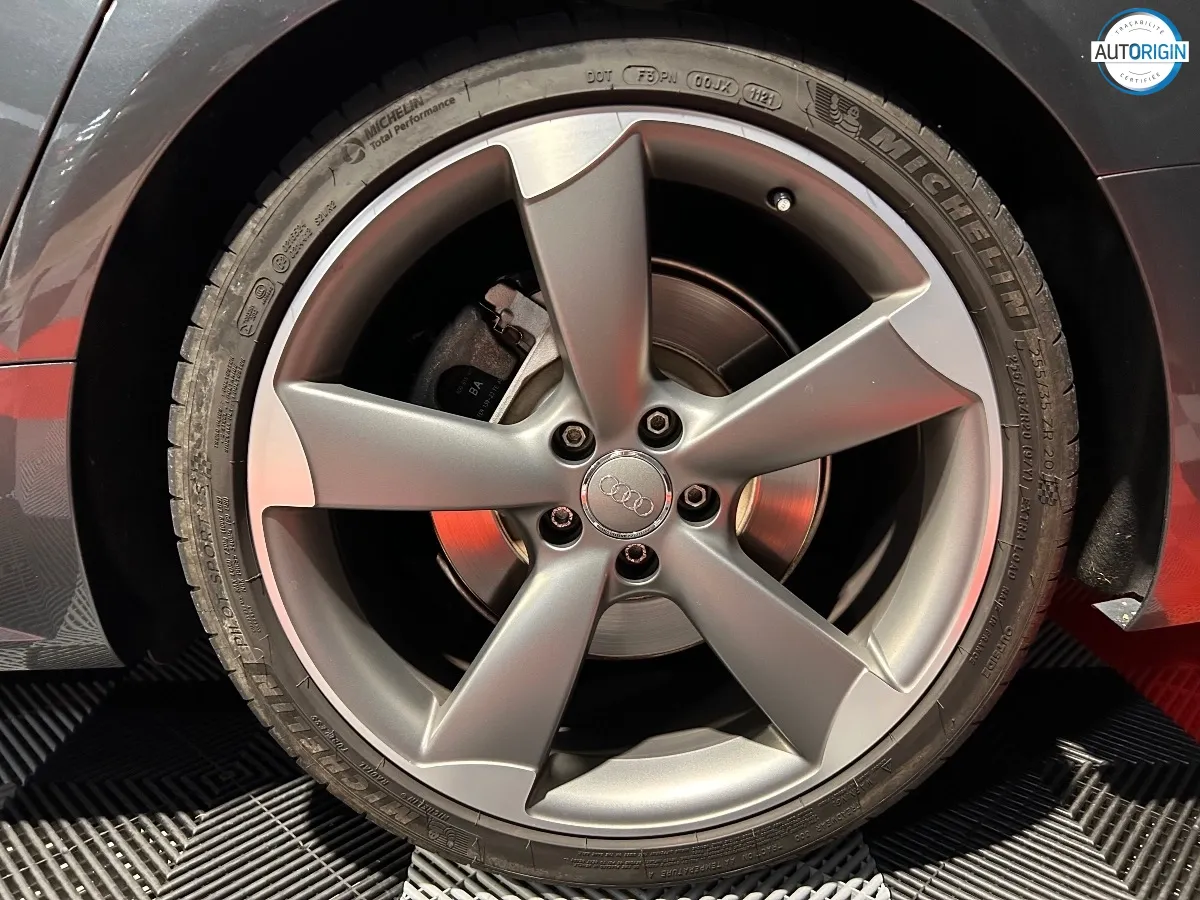Audi A6 - photo 30